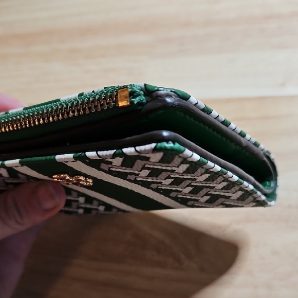 Tory Burch Green and White Wallet - Picture 11 of 14